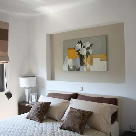 Palace Center Apartment *